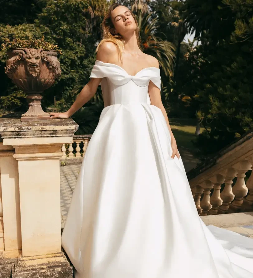 Monique Lhuillier: Best of Collection Main Image