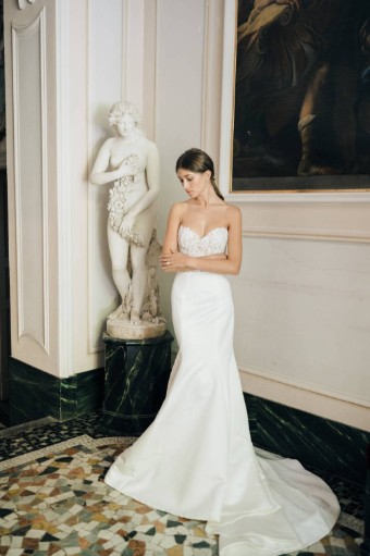 Monique Lhuillier India #0 thumbnail